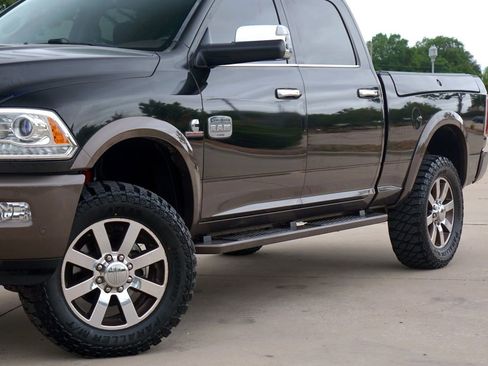 Used 2017 RAM 2500 Longhorn w/ Convenience Group AWD/4WD image 9