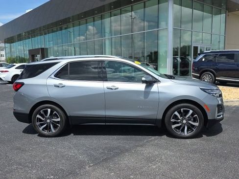 Used 2024 Chevrolet Equinox Premier FWD image 25