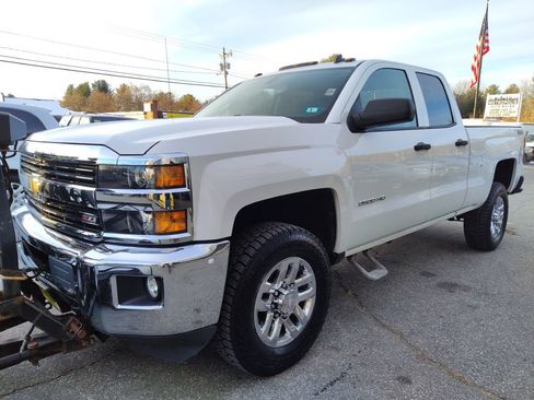Used 2015 Chevrolet Silverado 2500 LT w/ LT Convenience Package image 6