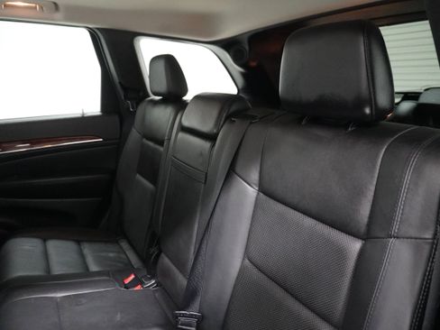 Used 2013 Jeep Grand Cherokee Limited w/ Luxury Group II image 12