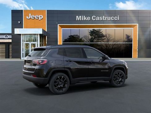 New 2026 Jeep Compass Latitude image 5