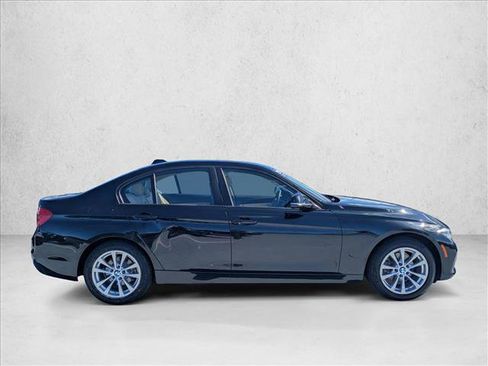 Used 2017 BMW 320i Sedan image 4