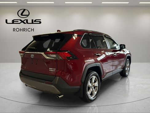 Used 2020 Toyota RAV4 Limited w/ Carpet Mat Package AWD/4WD image 6