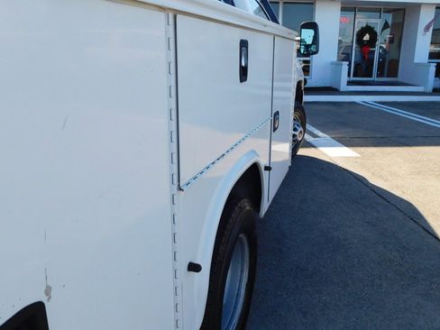 Used 2015 Chevrolet Silverado 3500 W/T image 9