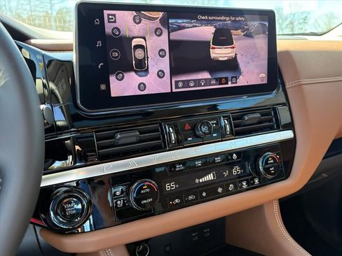 New 2026 Nissan Pathfinder Platinum image 11