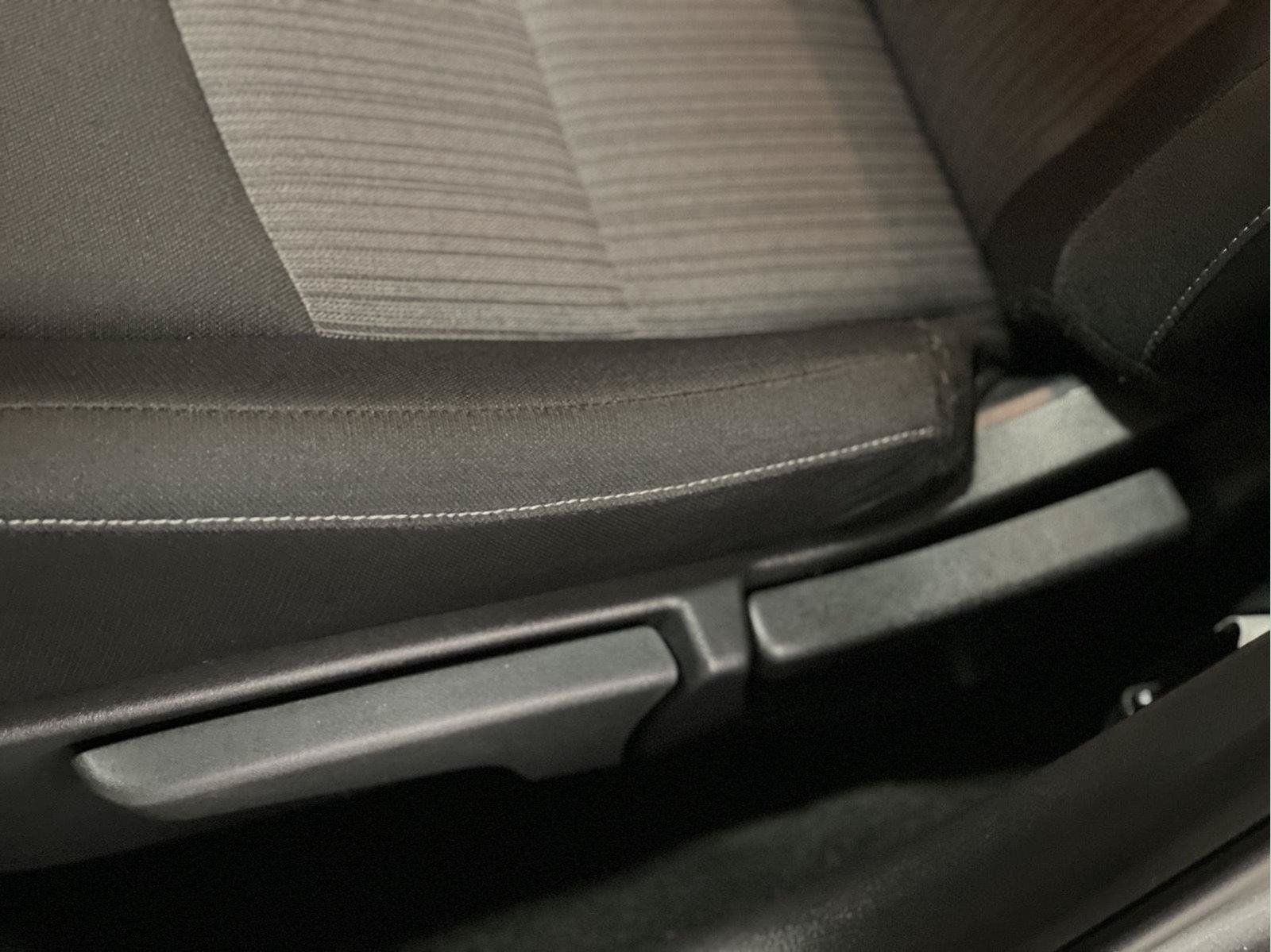 Used 2025 Nissan Sentra SV w/ All-Weather Package FWD image 17