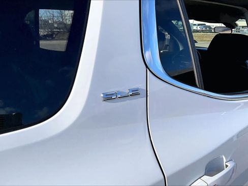 Used 2019 GMC Acadia SLE image 9