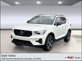 New 2026 Volvo XC40 B5 Core video 1