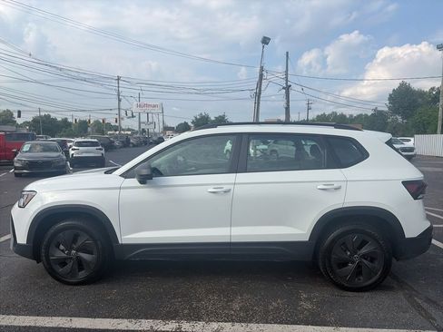 Used 2025 Volkswagen Taos S FWD image 4