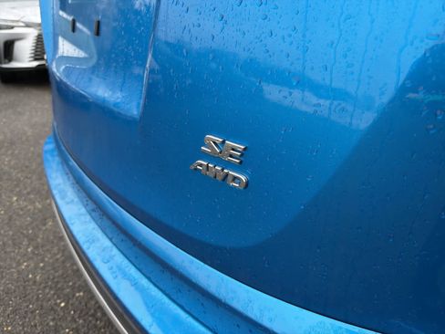 Used 2018 Toyota RAV4 SE w/ Power Extra Value Package image 23