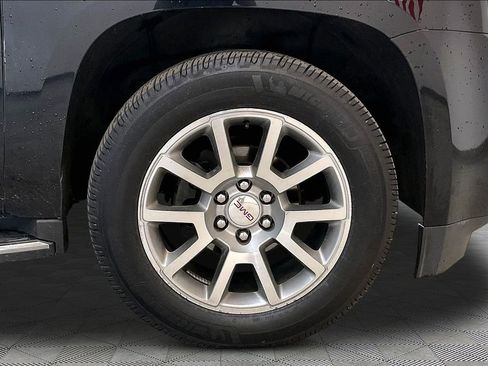 Used 2019 GMC Yukon XL Denali AWD/4WD image 36