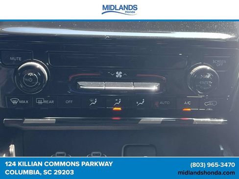Used 2024 Jeep Grand Cherokee Laredo RWD image 27