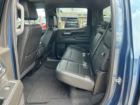 Used 2024 GMC Sierra 1500 SLT RWD image 15