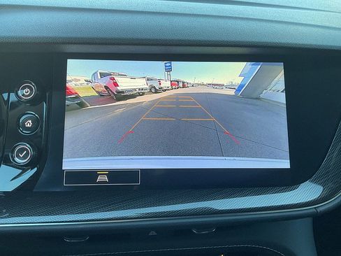 Used 2021 Buick Envision Essence image 19
