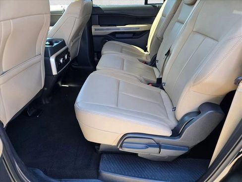 Used 2024 Ford Expedition Max XLT image 16