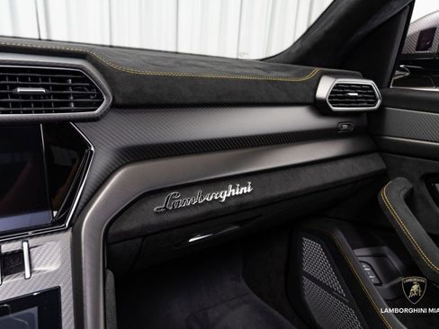 Used 2024 Lamborghini Urus Performante image 45
