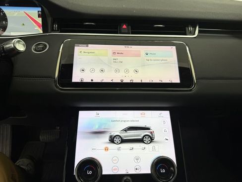 Used 2020 Land Rover Range Rover Evoque SE image 12