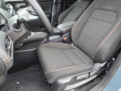 Used 2025 Honda HR-V Sport image 21