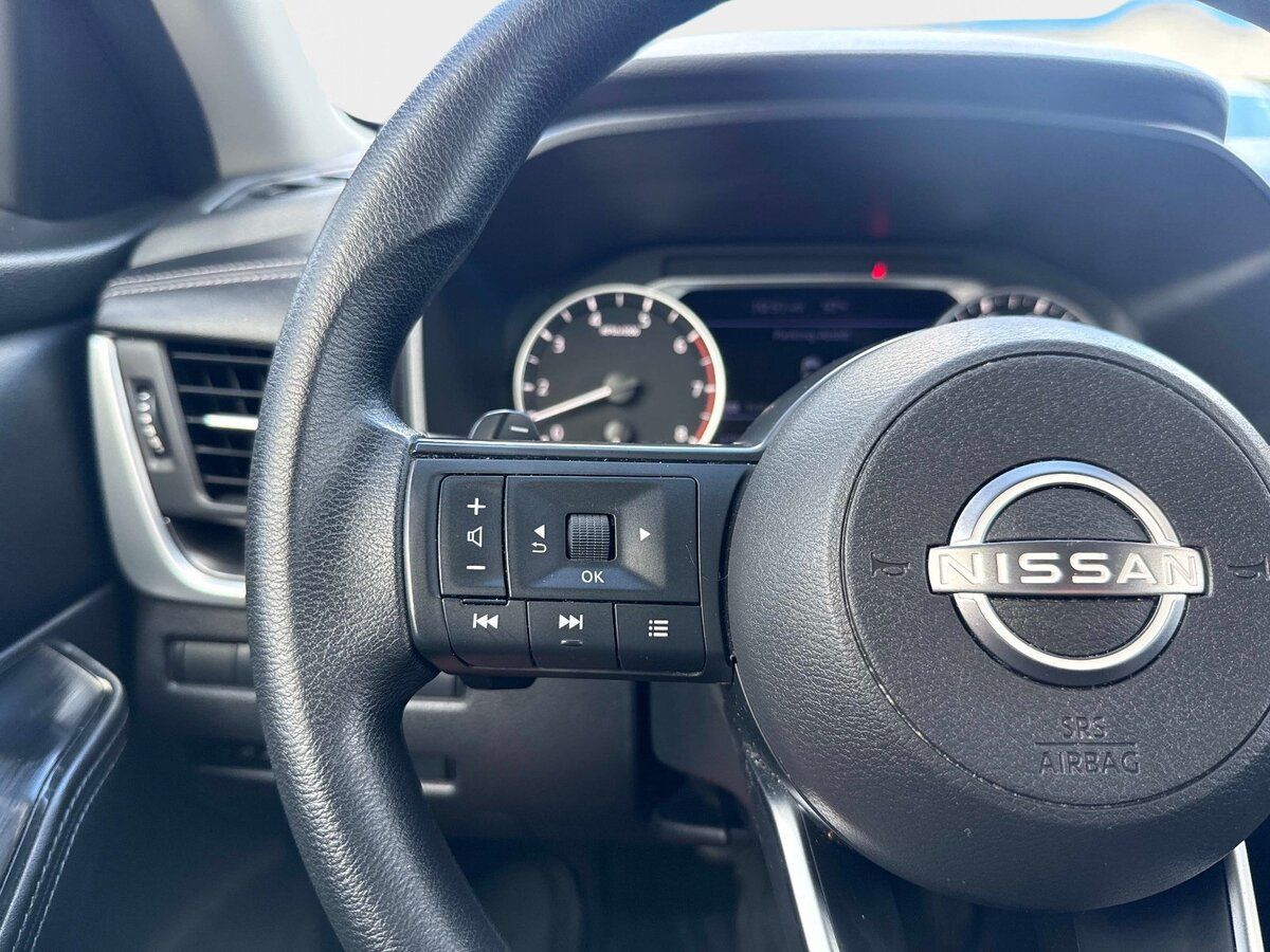 Used 2024 Nissan Rogue SV AWD/4WD image 27