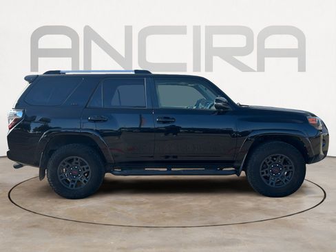 Used 2022 Toyota 4Runner SR5 Premium image 11