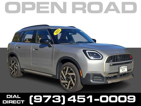Used 2025 MINI Cooper Countryman S image 1