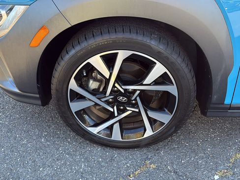 Used 2023 Hyundai Kona Limited image 10