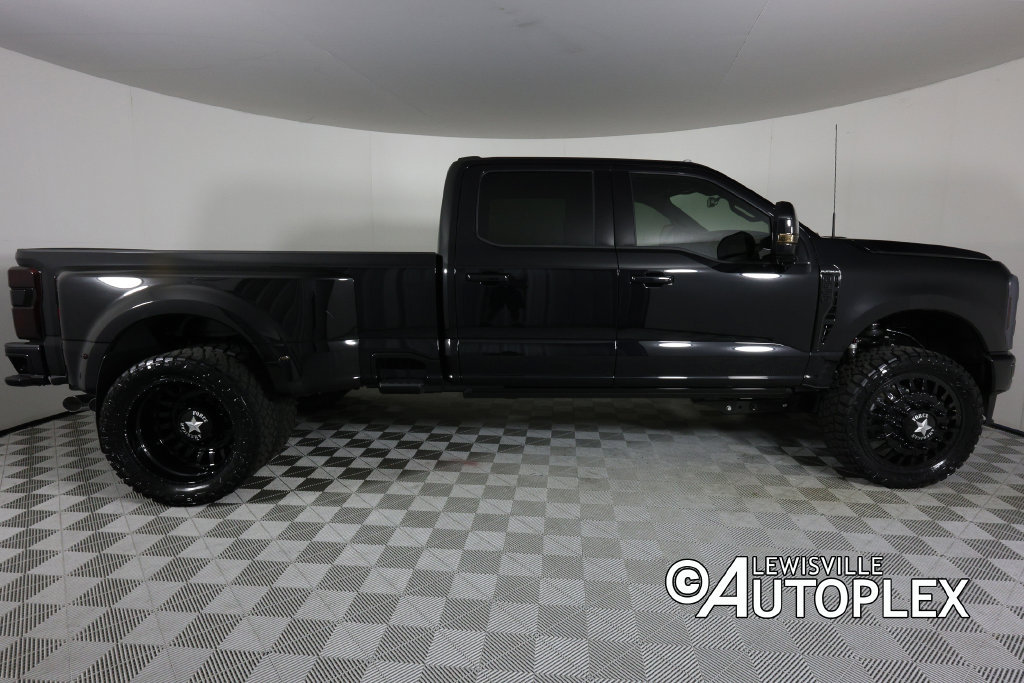 Used 2026 Ford F350 Platinum AWD/4WD image 4