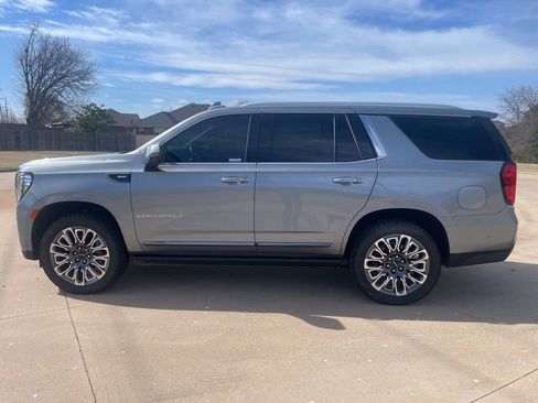 Used 2023 GMC Yukon Denali Ultimate w/ LPO, Floor Liner Package image 8