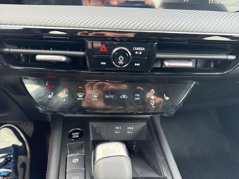 New 2026 Nissan Kicks SR image 15