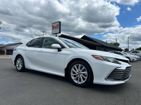 Used 2023 Toyota Camry LE image 1