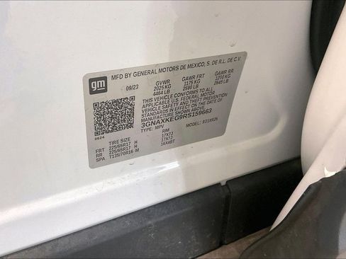 Used 2024 Chevrolet Equinox LT FWD image 20
