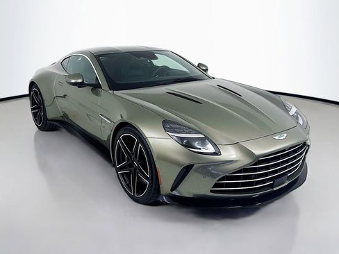 Used 2025 Aston Martin V8 Vantage Coupe RWD image 1
