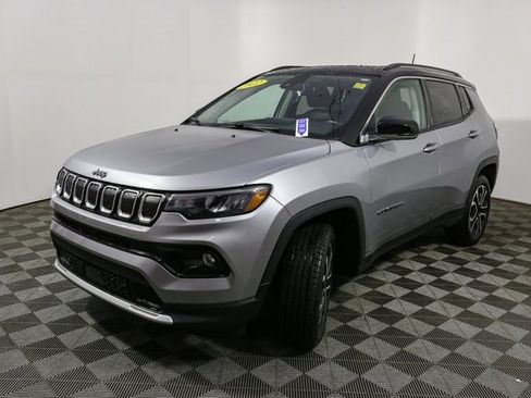 Used 2022 Jeep Compass Limited w/ Sun and Sound Group image 5