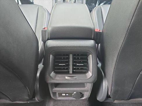 Certified 2022 Volkswagen Tiguan SE FWD image 18