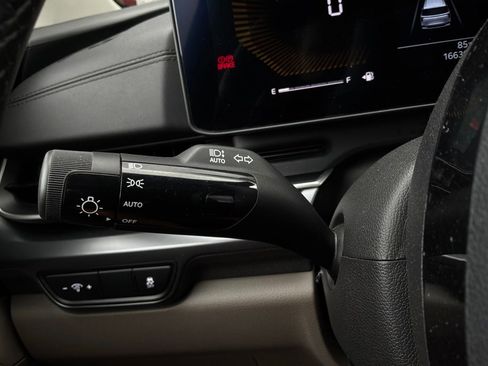 Used 2026 Kia Carnival FWD image 32