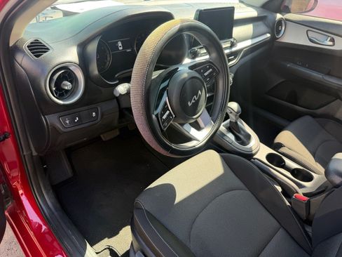 Certified 2024 Kia Forte LXS w/ LXS Technology Package FWD image 7
