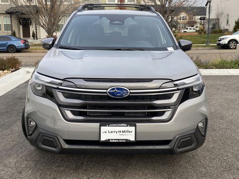 New 2025 Subaru Forester Limited image 9