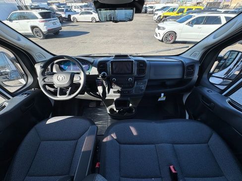 Used 2025 RAM ProMaster 3500 FWD image 22