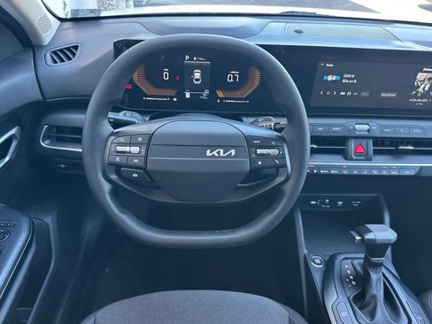 Used 2025 Kia K4 FWD image 14
