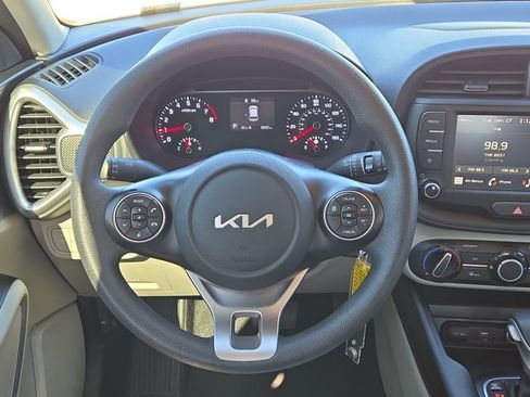 Used 2022 Kia Soul LX w/ Technology Package image 19