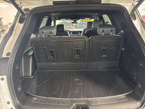 Used 2024 Buick Enclave Premium AWD/4WD image 13
