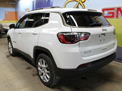 Used 2023 Jeep Compass Latitude AWD/4WD image 6