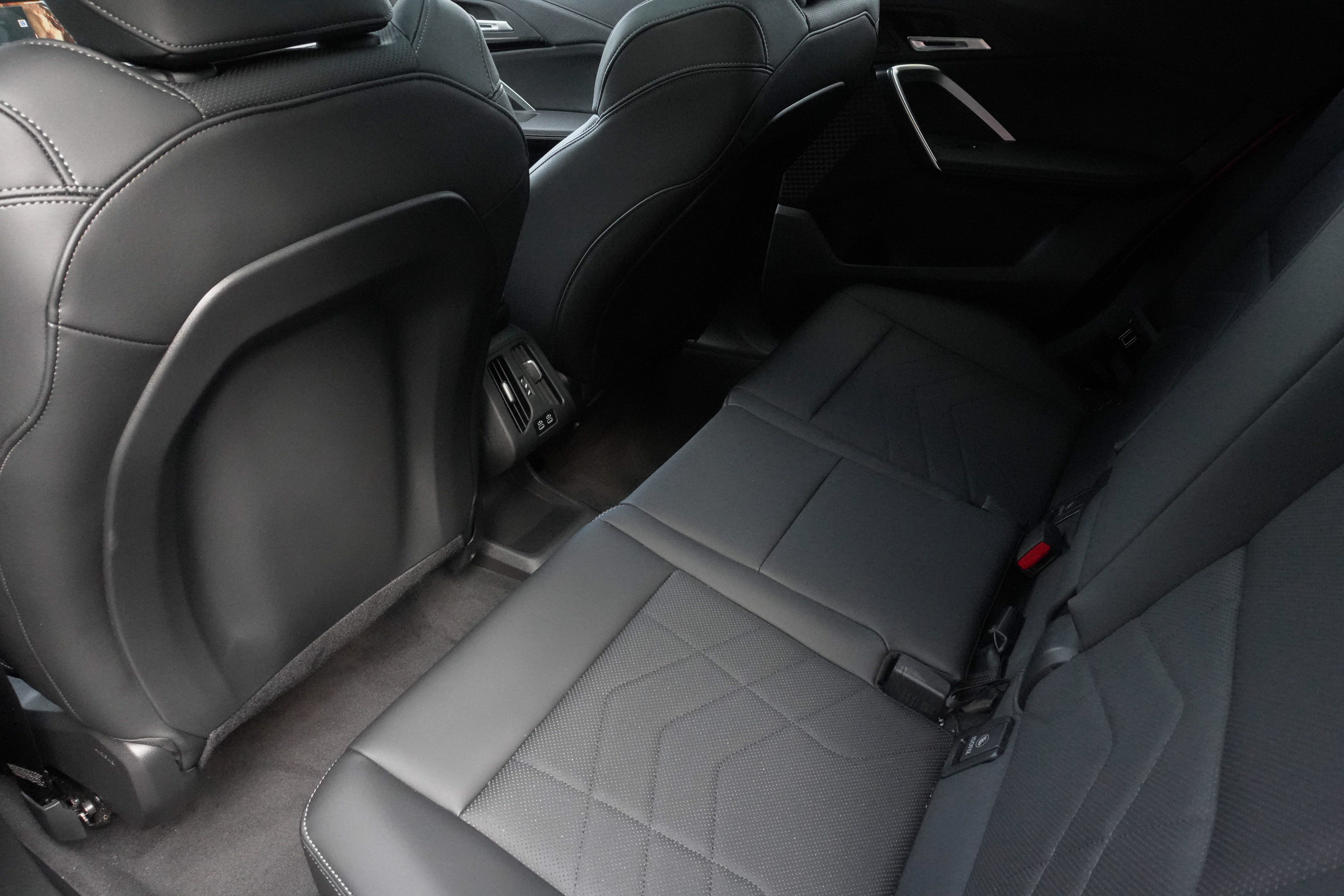 Certified 2025 BMW X2 xDrive28i AWD/4WD image 31