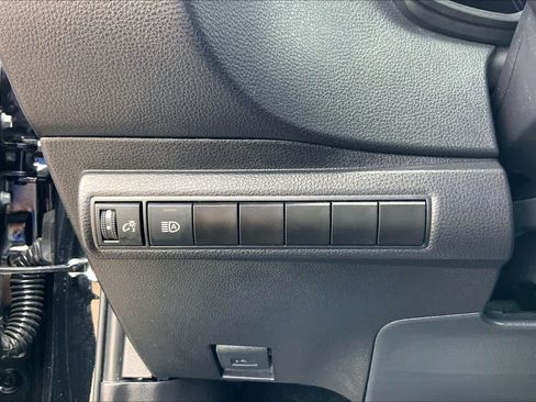 Used 2026 Toyota Corolla LE FWD image 33