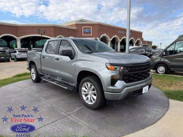 Used 2025 Chevrolet Silverado 1500 Custom AWD/4WD image 1