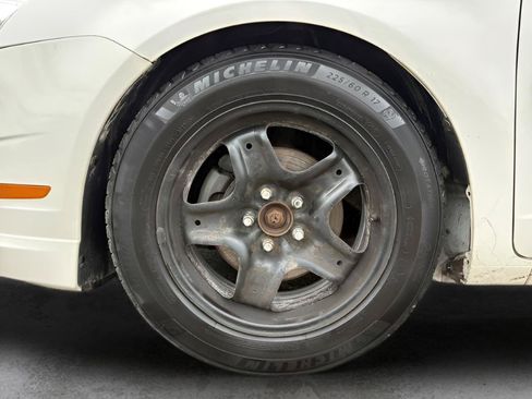Used 2010 Ford Fusion SE FWD image 21
