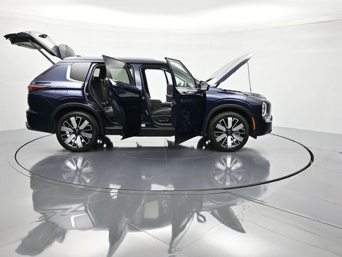 Used 2025 Mitsubishi Outlander SEL image 50