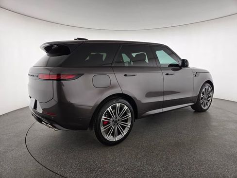 New 2026 Land Rover Range Rover Sport Dynamic SE AWD/4WD image 2