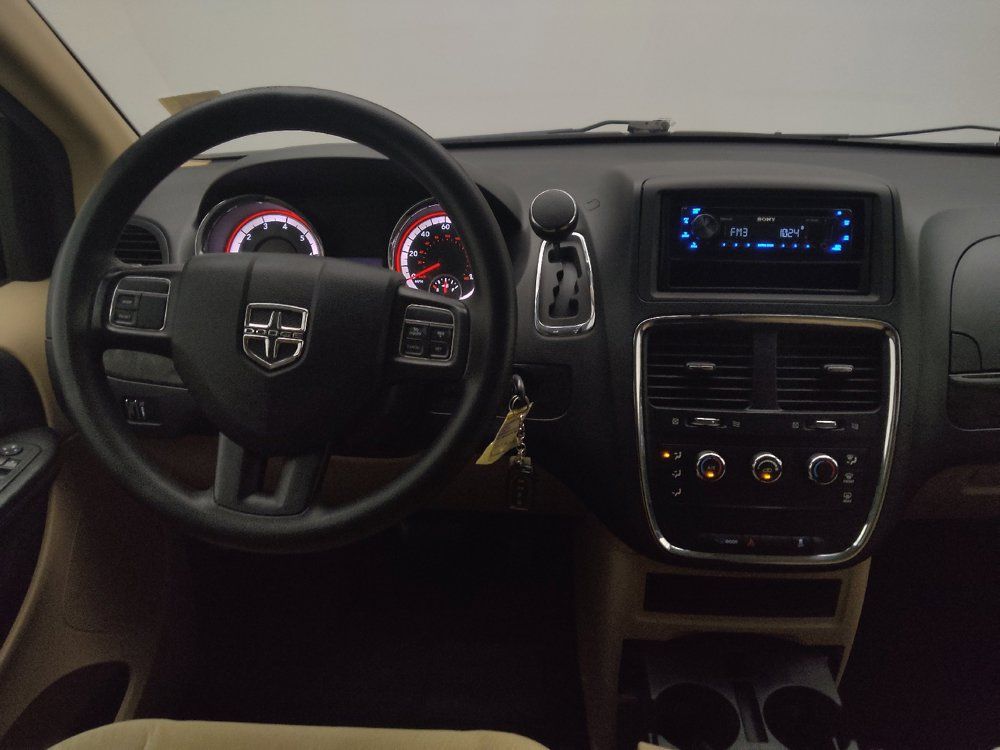 Used 2015 Dodge Grand Caravan American Value Package FWD image 22