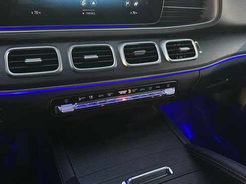 Certified 2022 Mercedes-Benz GLE 350 4MATIC w/ Premium Package image 19